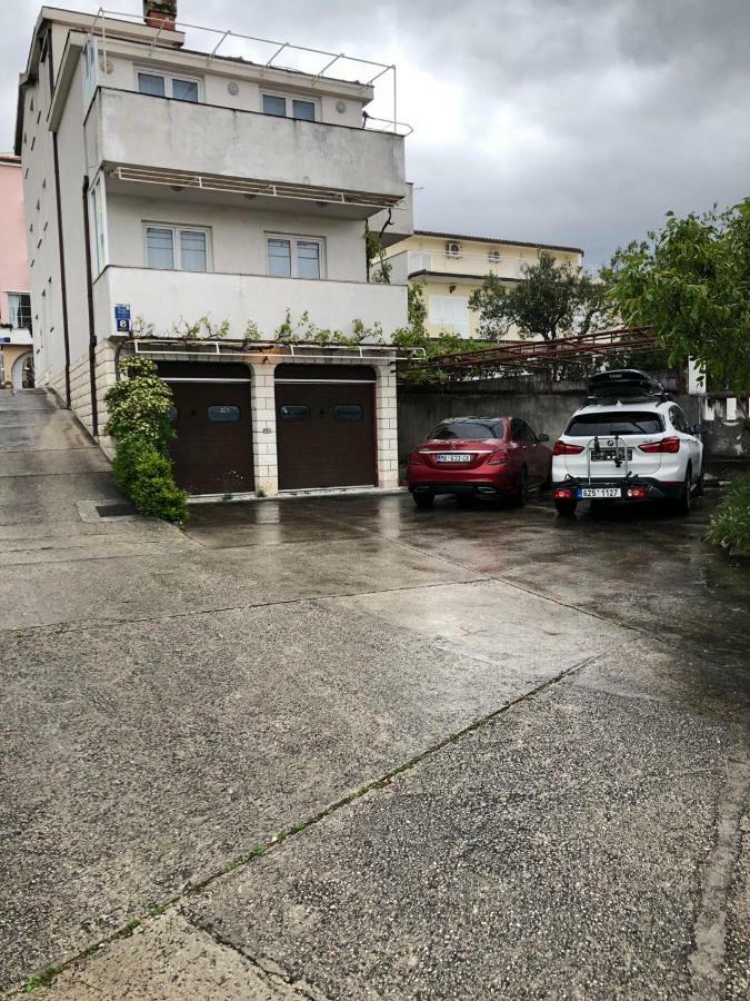 Apartments With Private Parking Baška Voda Kültér fotó